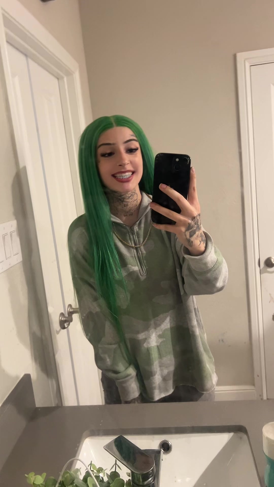 @Lilyrrrose