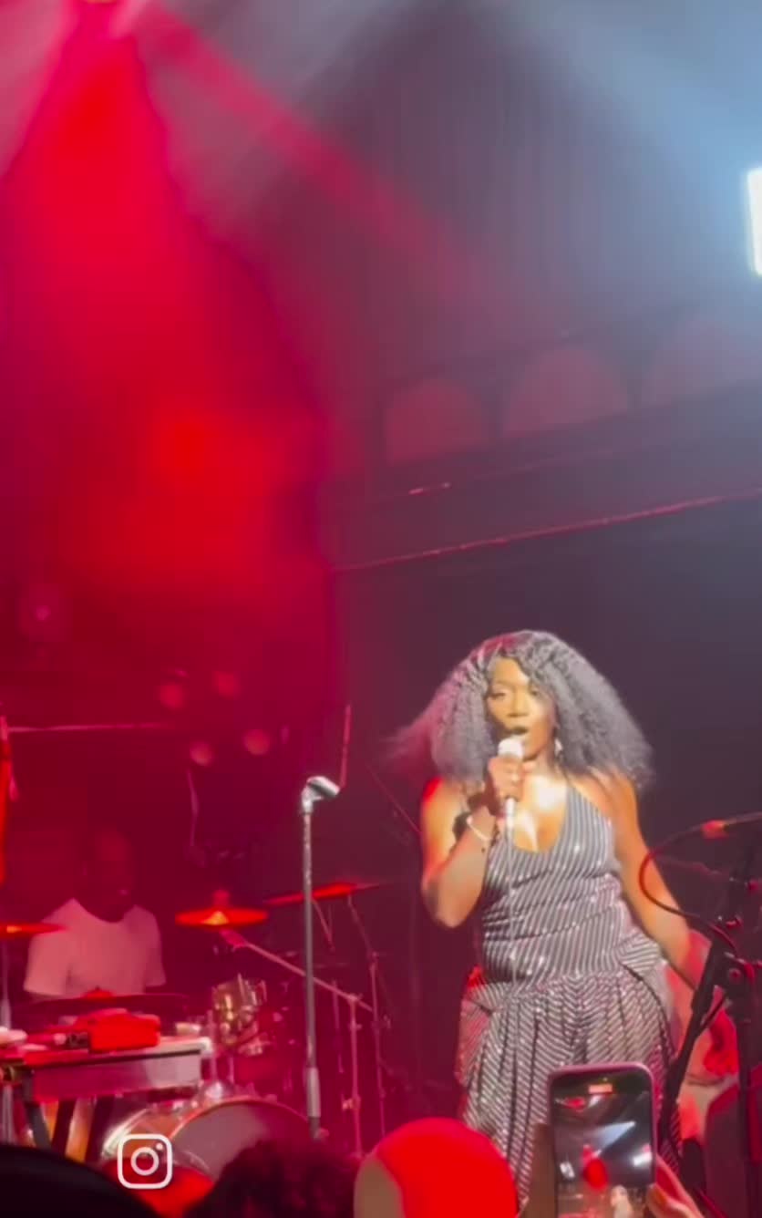 @VIBES LIVE CHICAGO