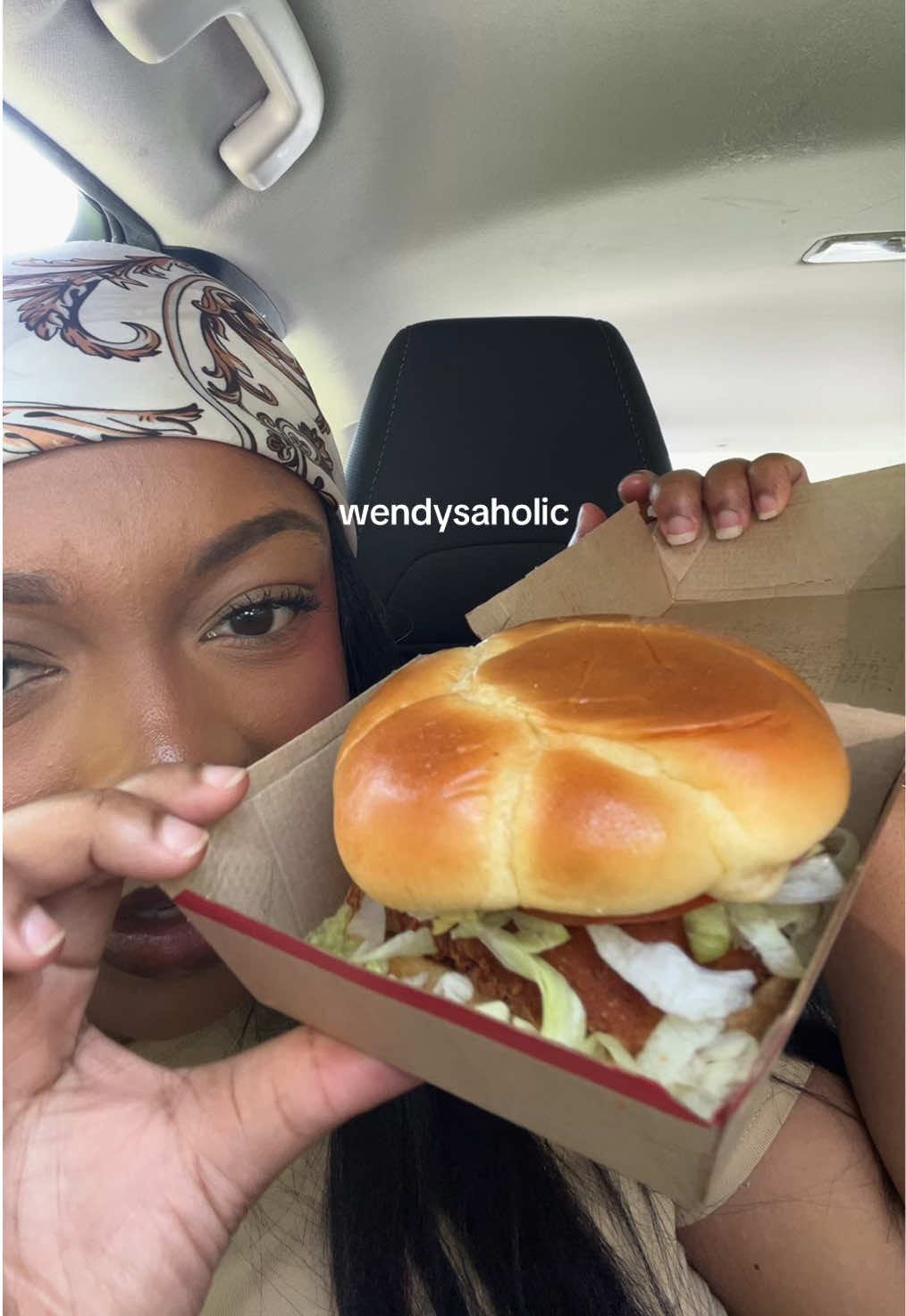 @Tichina | Content Creator