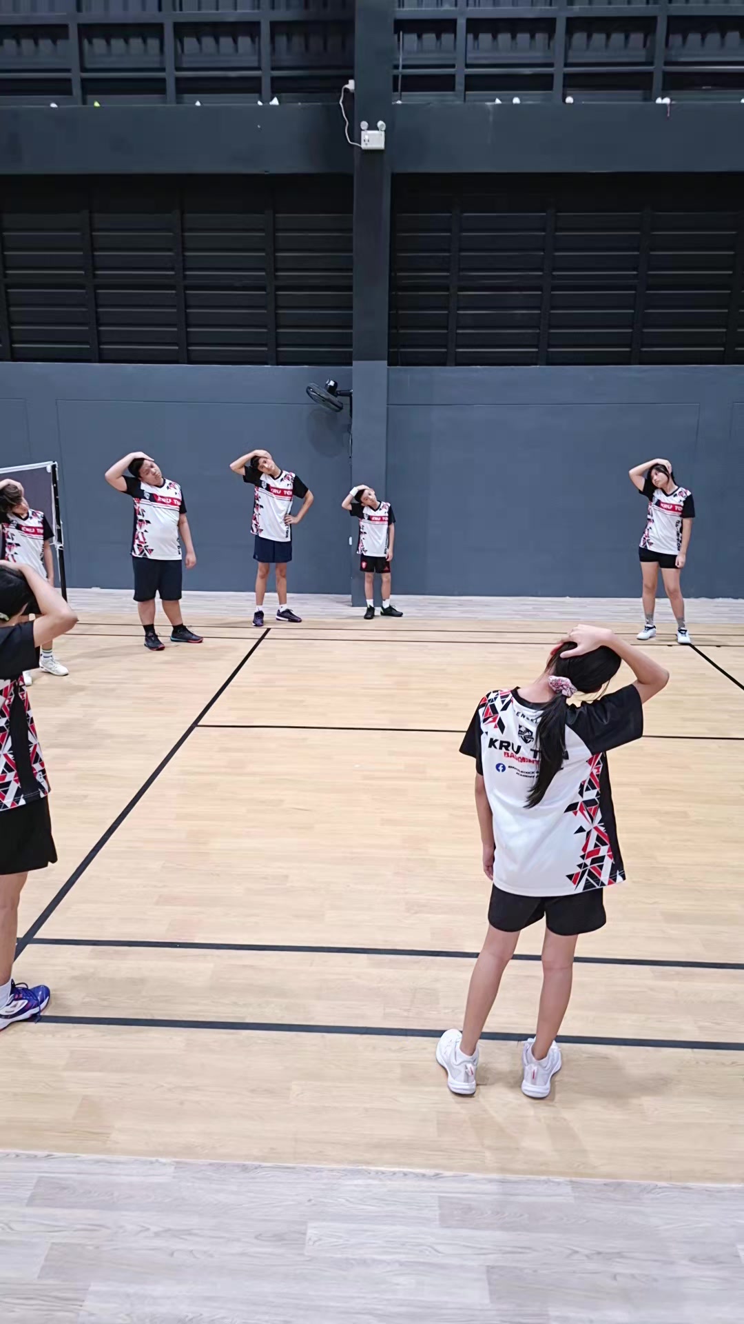 @KrutonBadminton