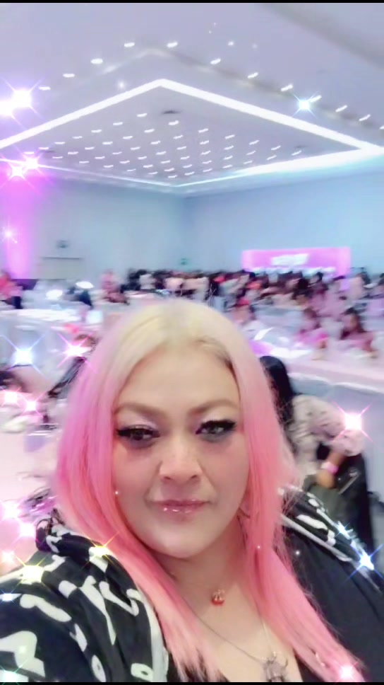 @NinaBarracudaUñas y Pestañas