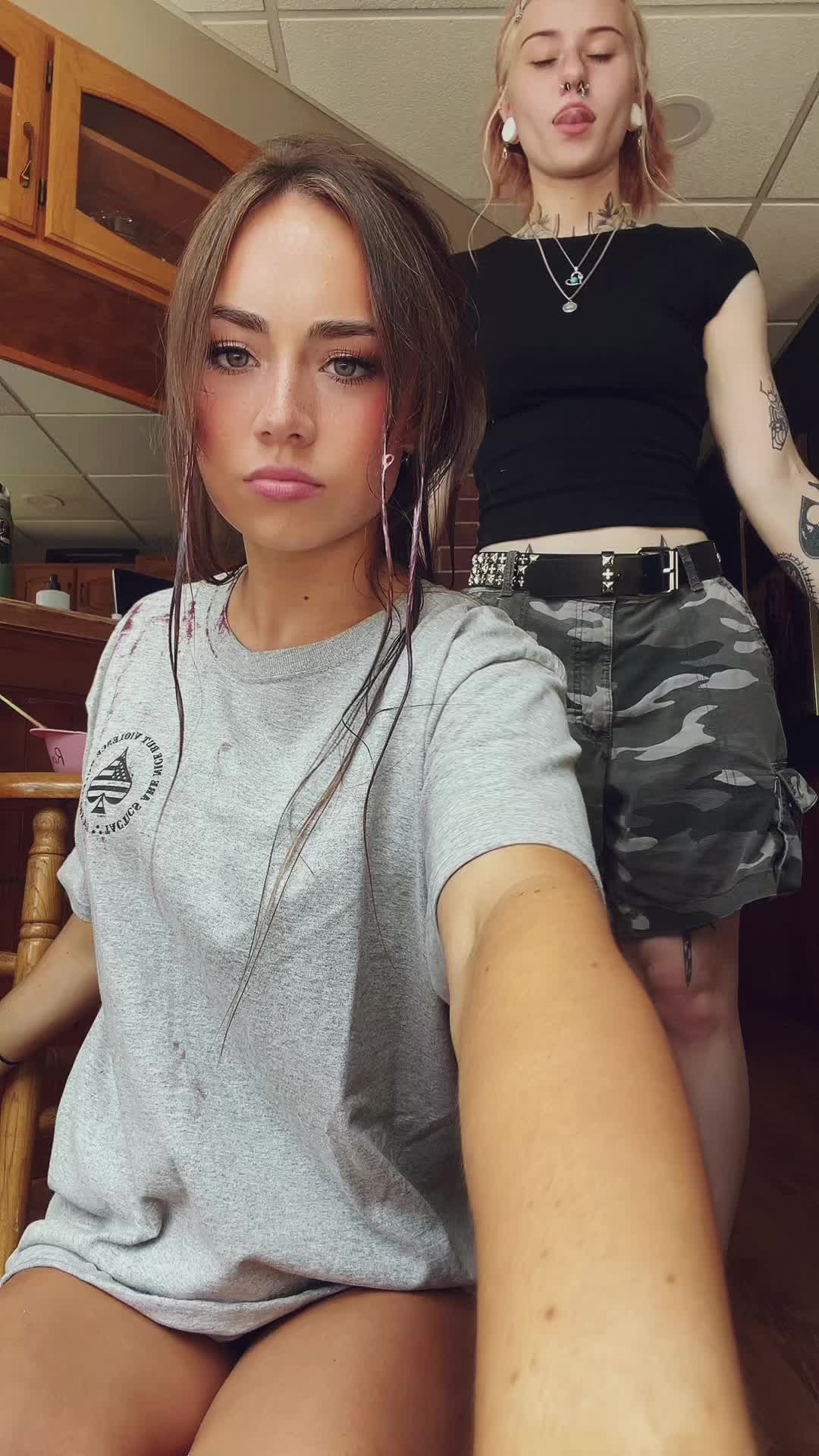@alanaa