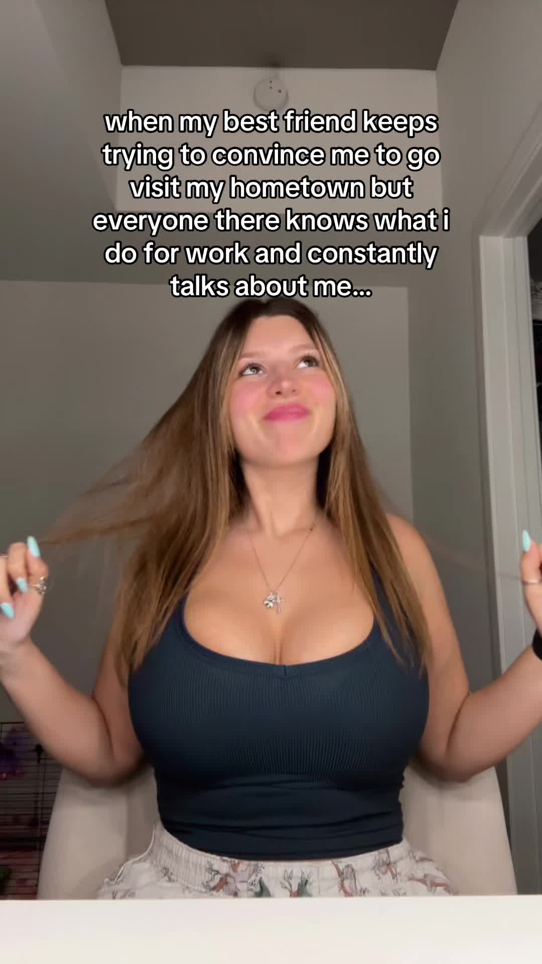 @missapplesaucy