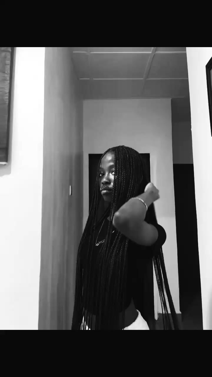 @Miss_Vee 🎀🙈
