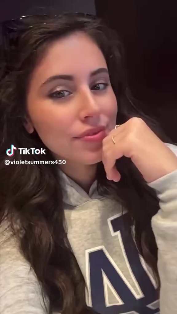 @Violet Brandani