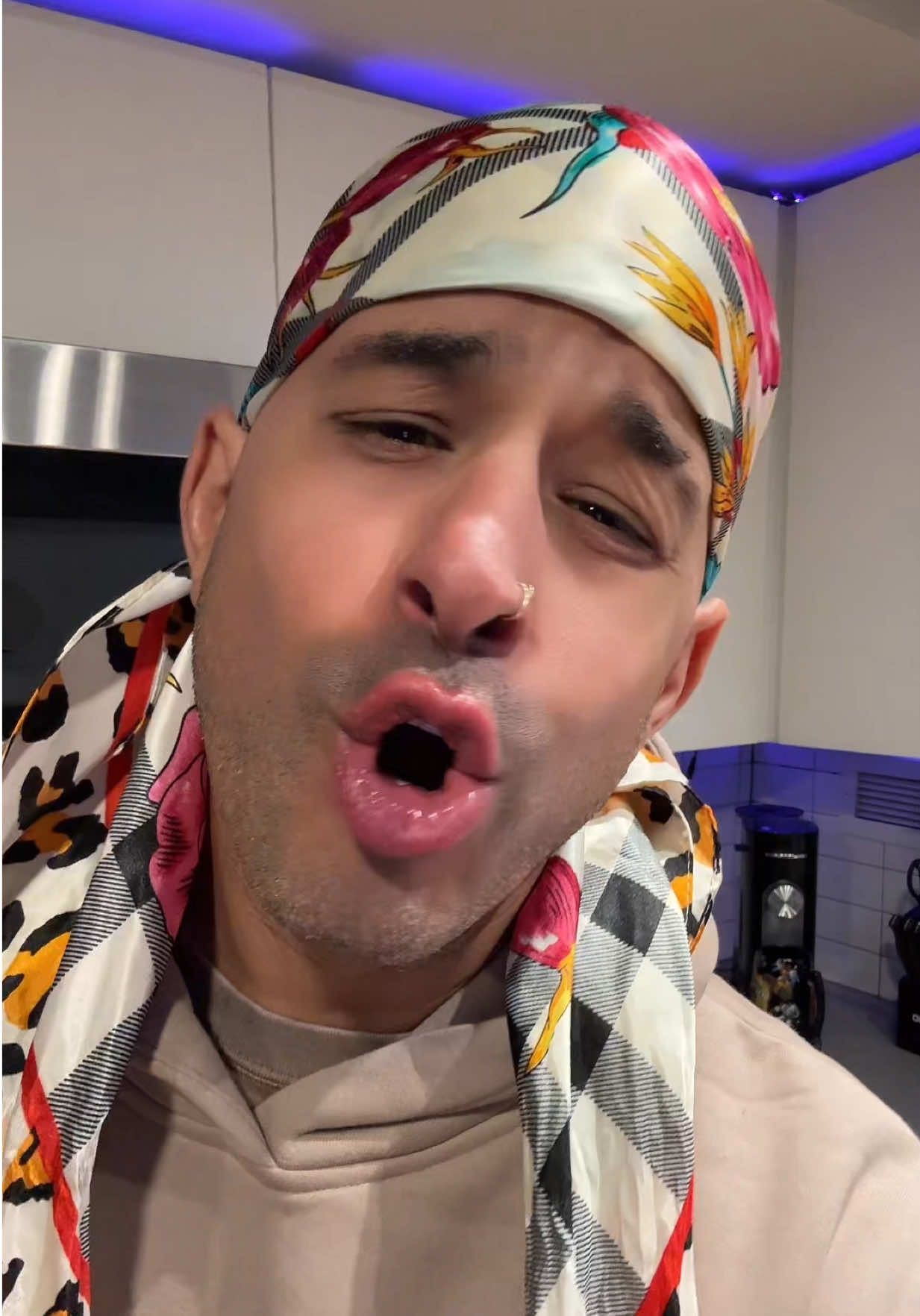 @Amauri