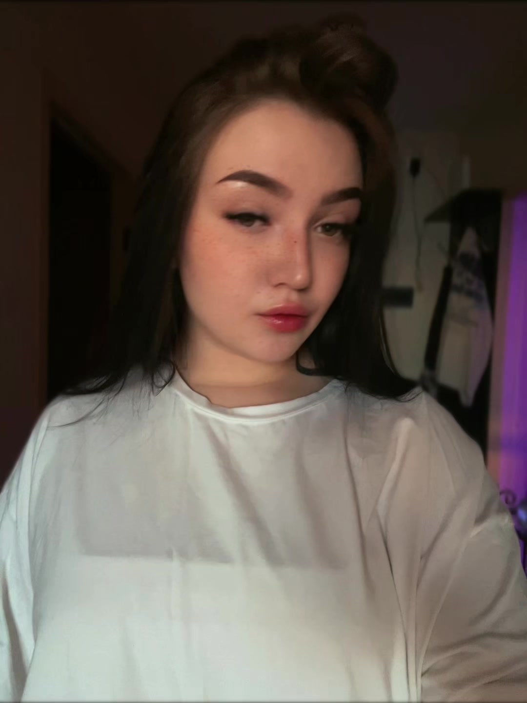 @...