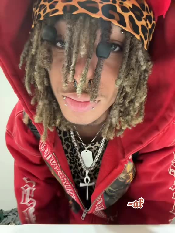 @AK ✝️ ♧