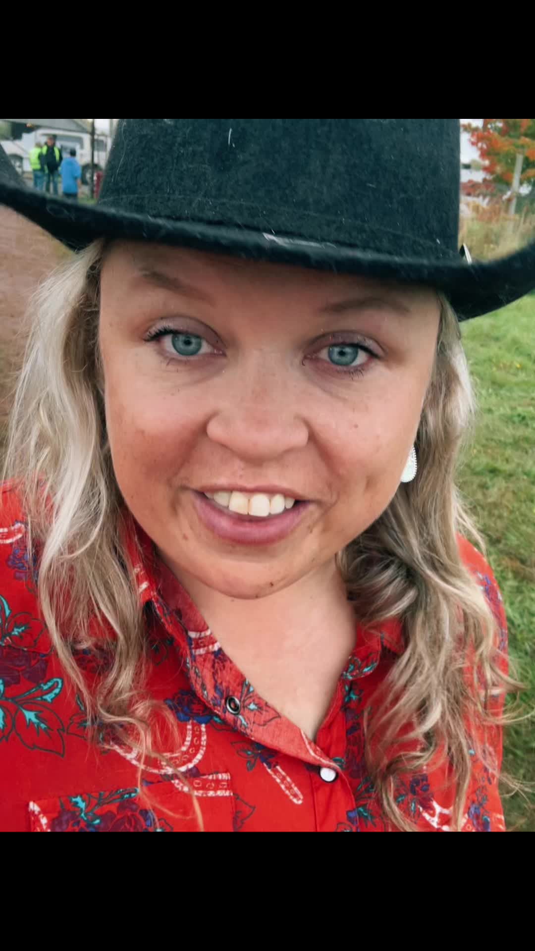 @Stephanie J 🇨🇦