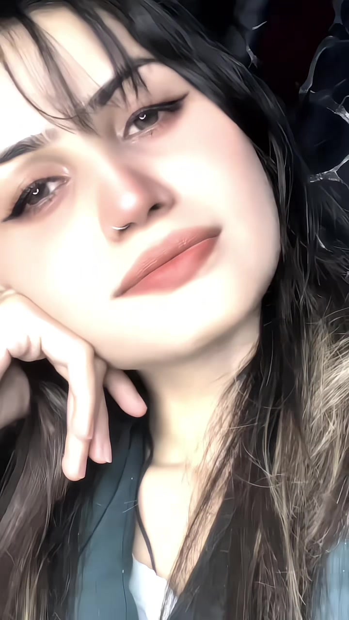 @Haنi_Queeن👰🏻&zwj;♀🦋