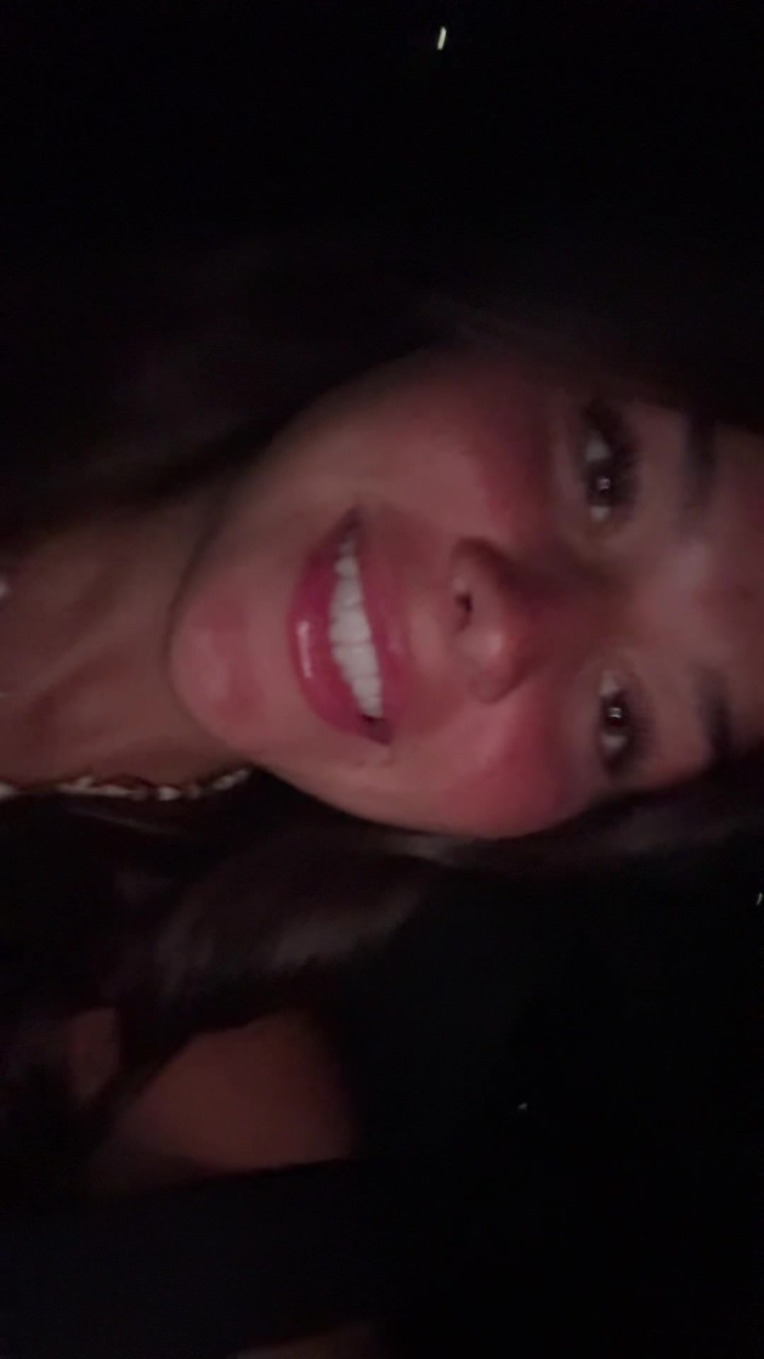 @bella
