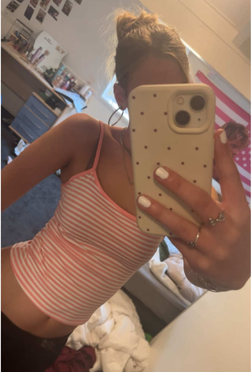 @𝐄𝐬𝐦𝐞𝐞🌸