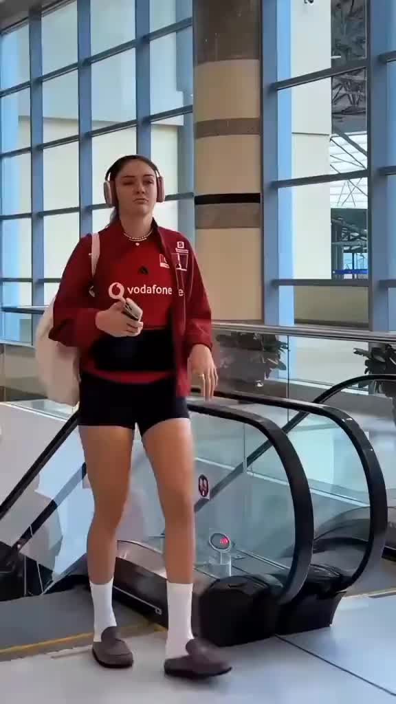 @Volleyball Girl