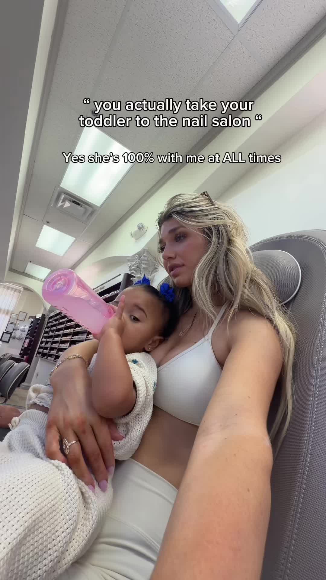 @mamabree.__
