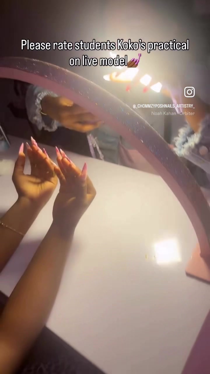 @Chommzyposhnails in asaba💅🏾