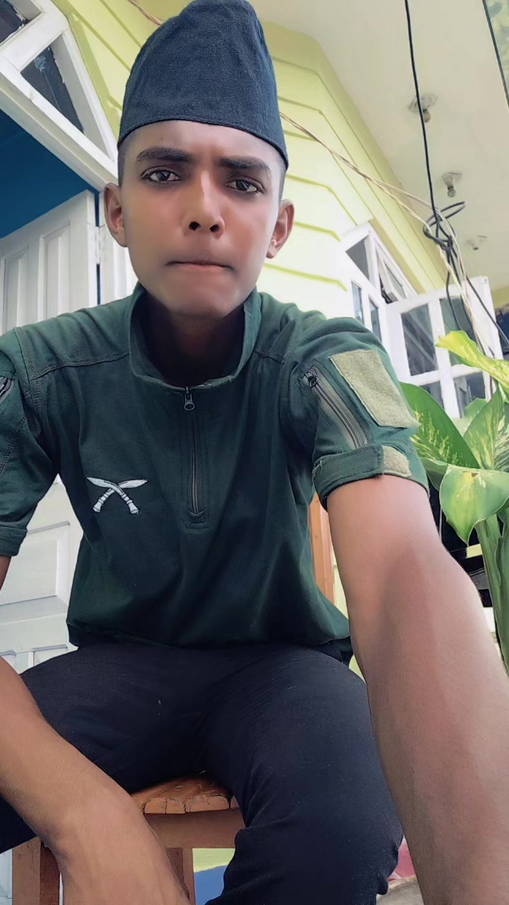 @Çhriŝ_Ɗhañüķ 🥋
