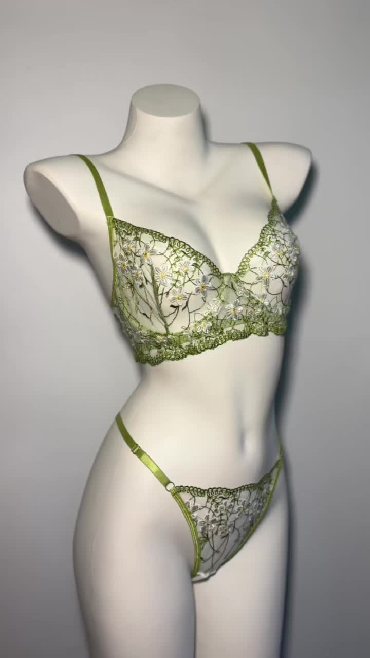 @Nimi ~ lingerie vendor 🥰