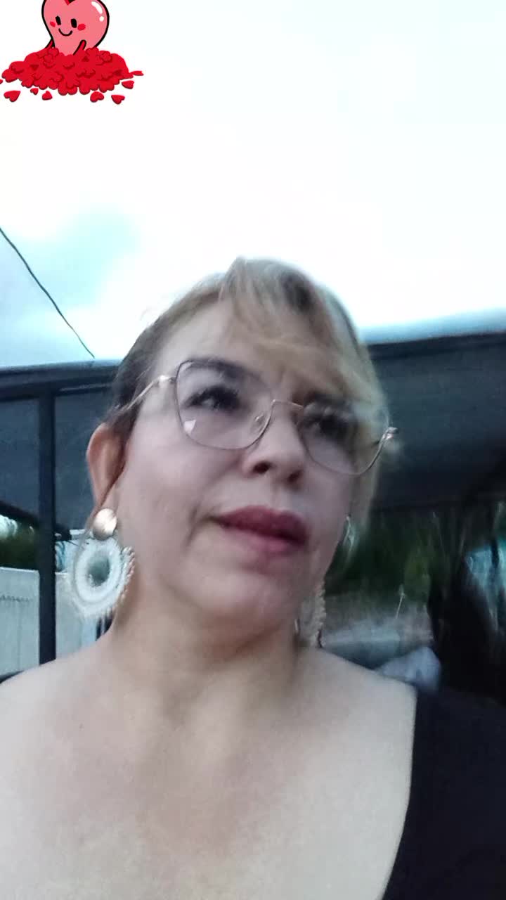 @Elizabeth🥰