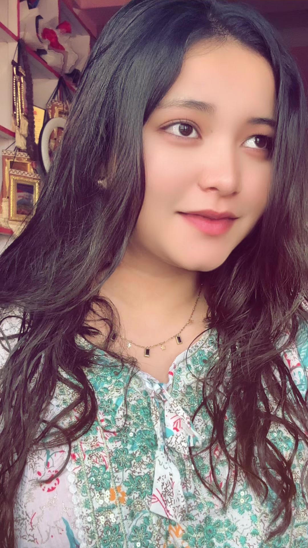 @Simran pariyar🎵