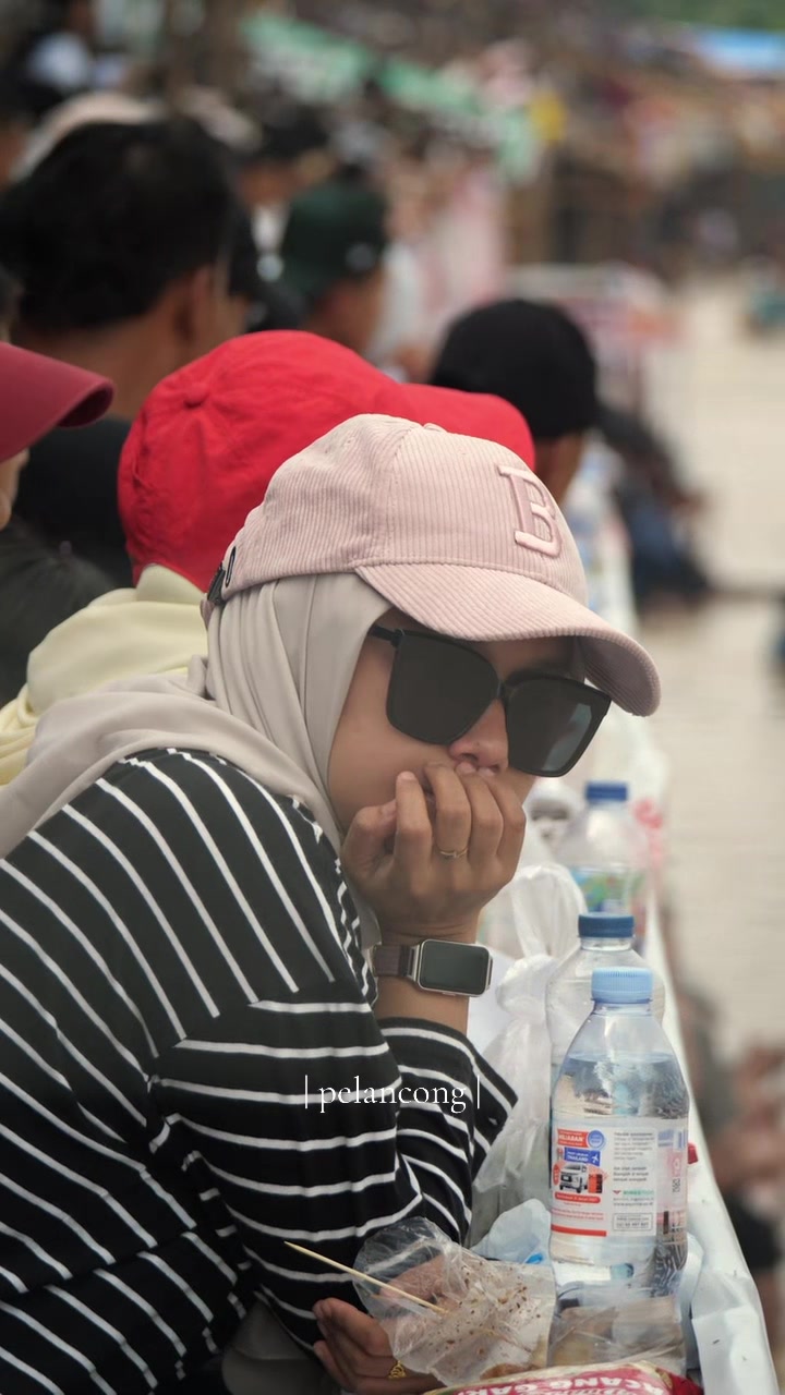 @hanya pelancong