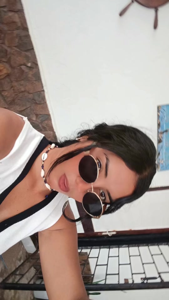 @Vale🤍🖤&bull;Te sigue