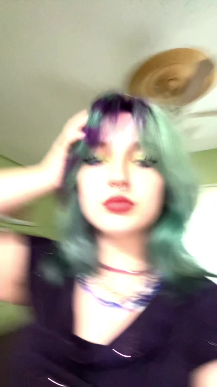 @️Julie
