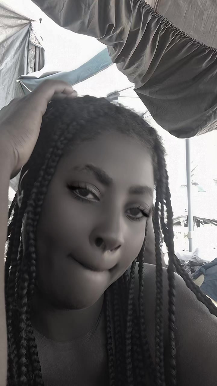 @sherloo la courageuse