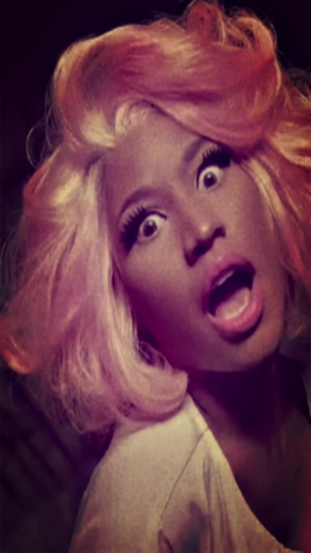 @exclusively_nickibarbz