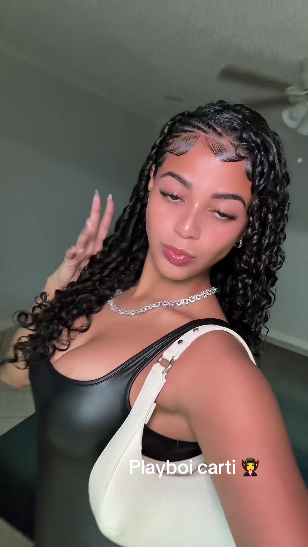 @taytay954