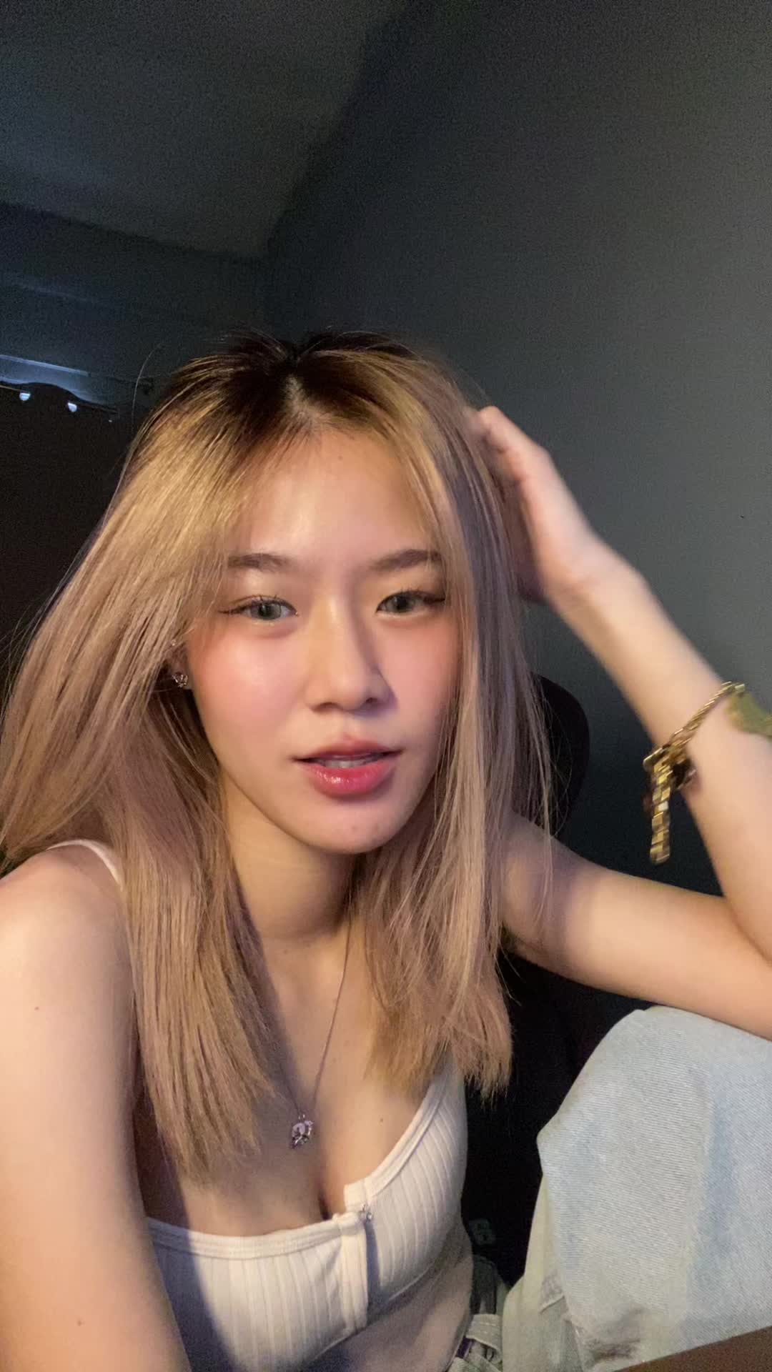 @แอลลี่ยู♡