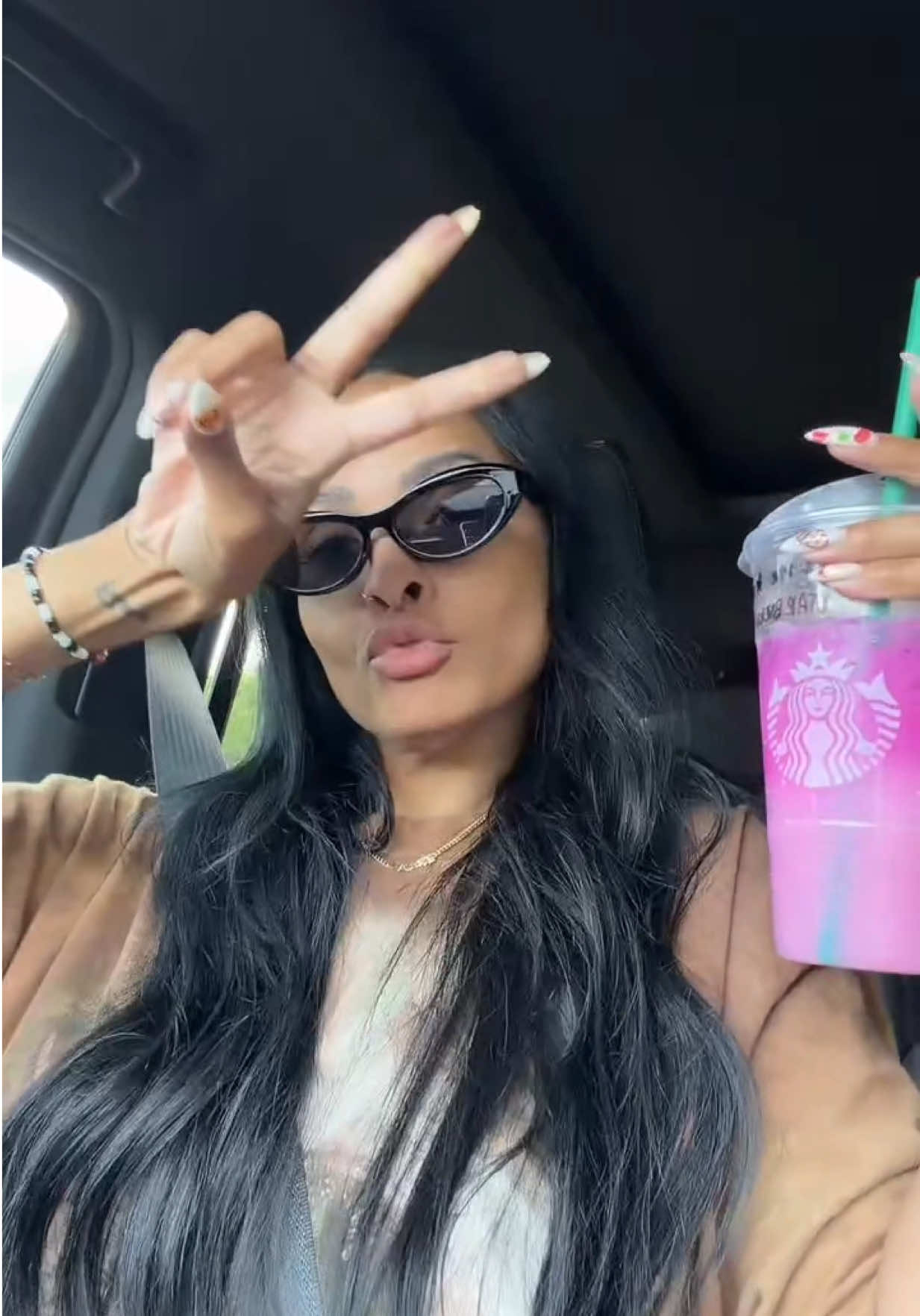 @infamousmamahenry