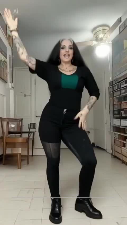@Bernadette08🦂