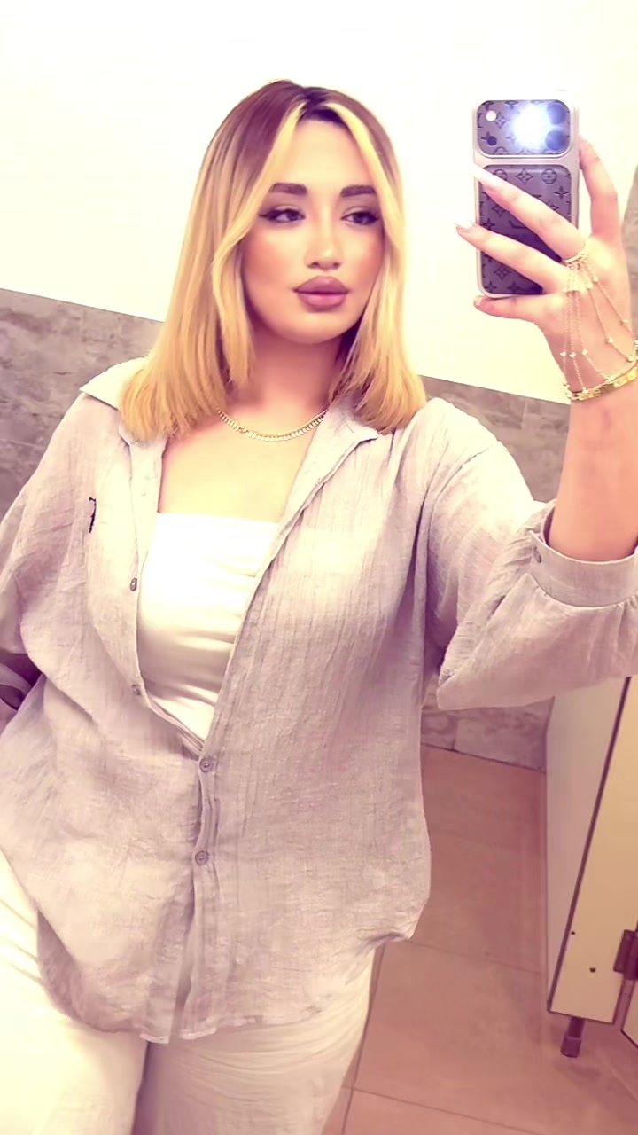 @𝑺𝒂𝒓𝒂🦦