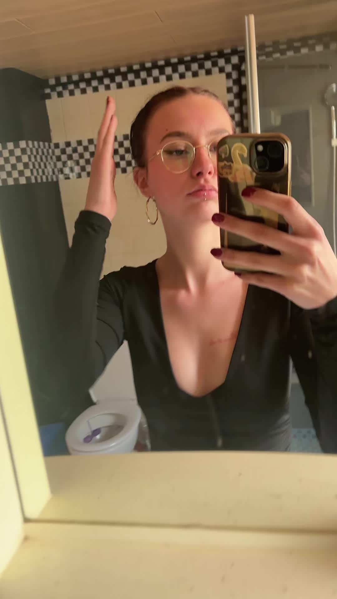 @Mₑₗᵢₙₐ
