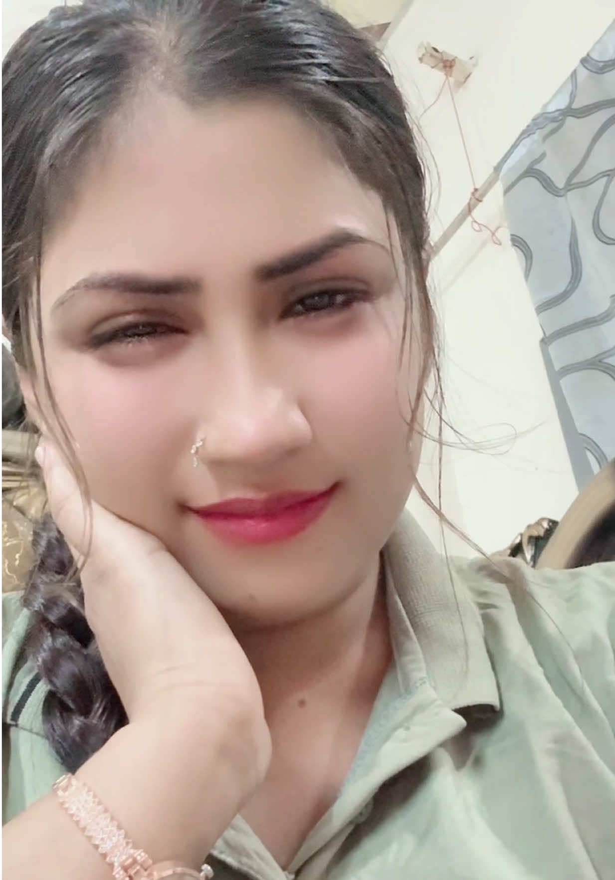 @Mahii_💔_Khan