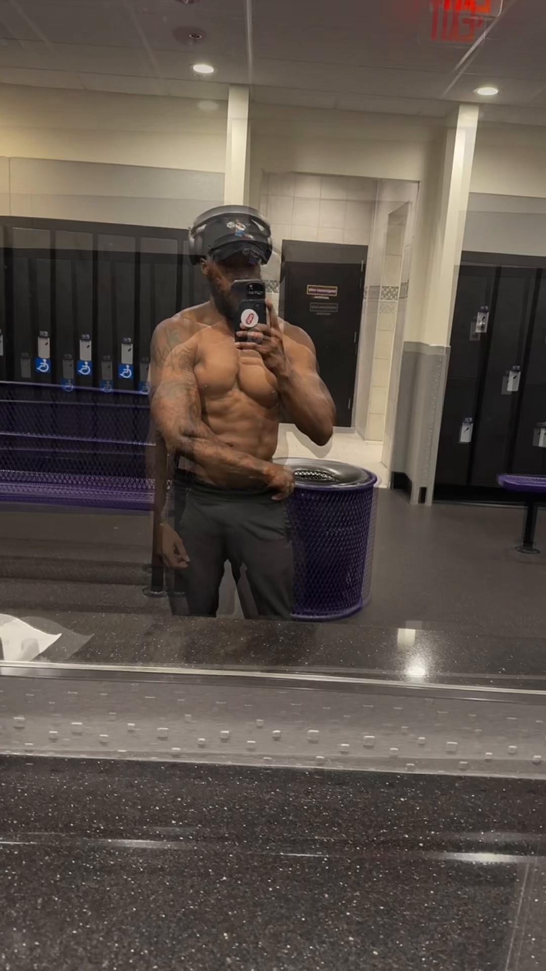 @firstname_leon