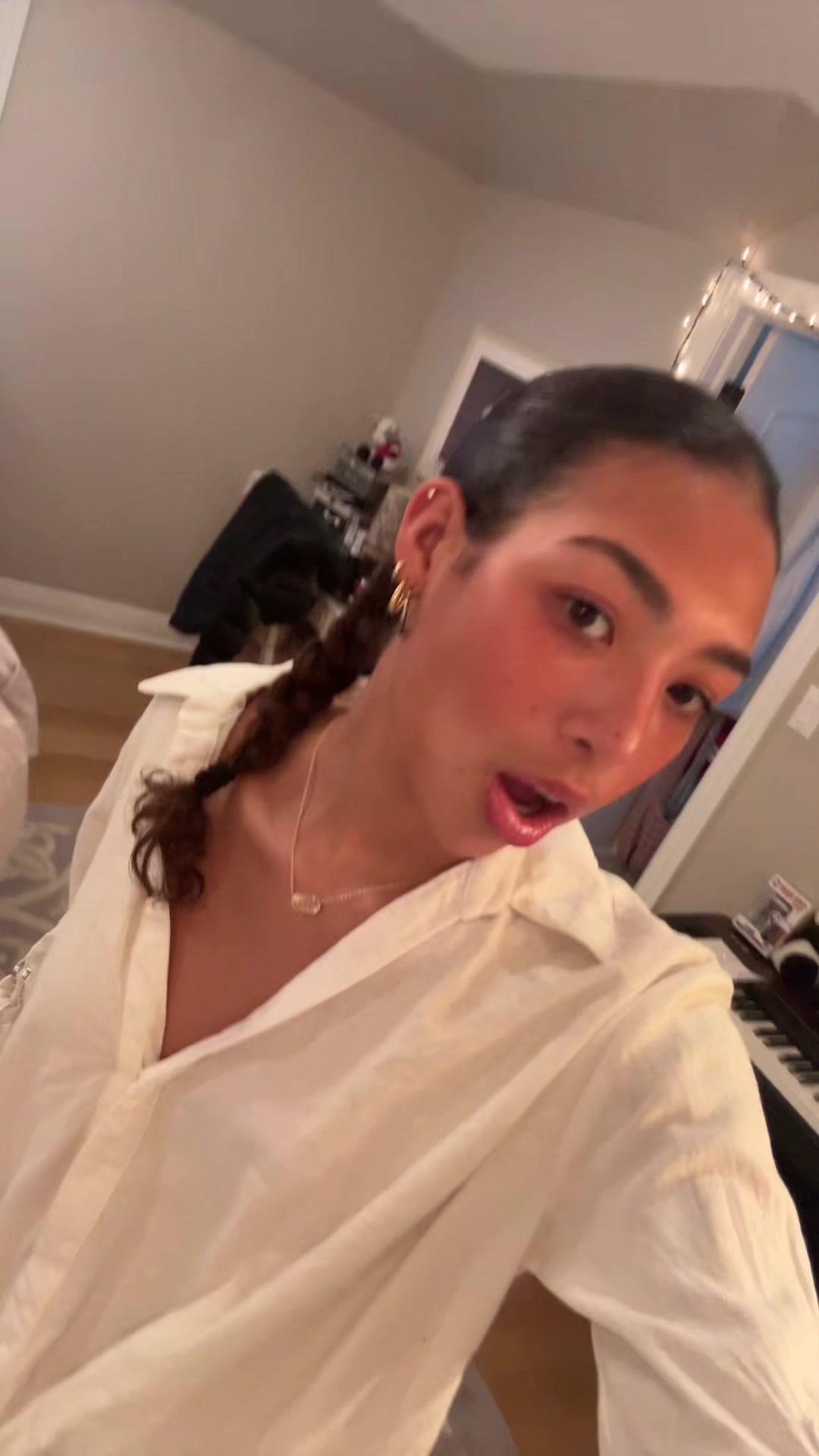 @AVA