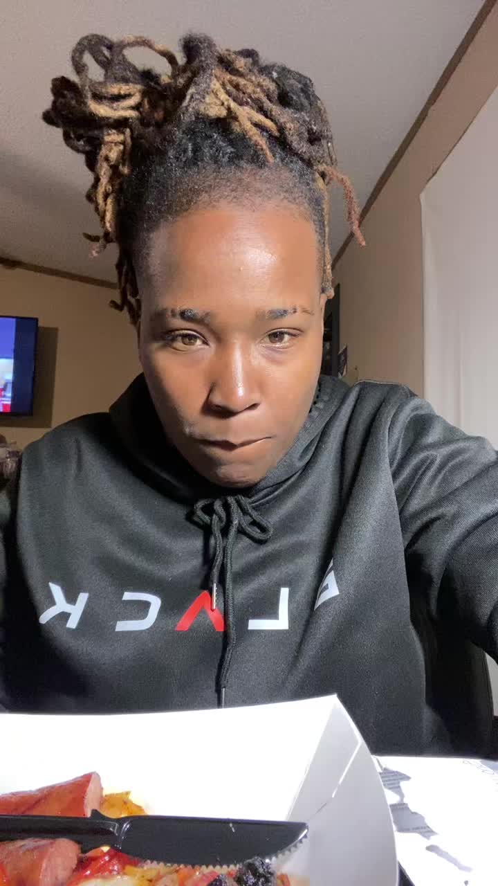 @TayEaats
