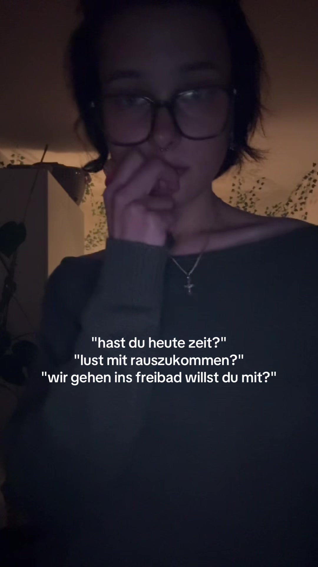 @￴