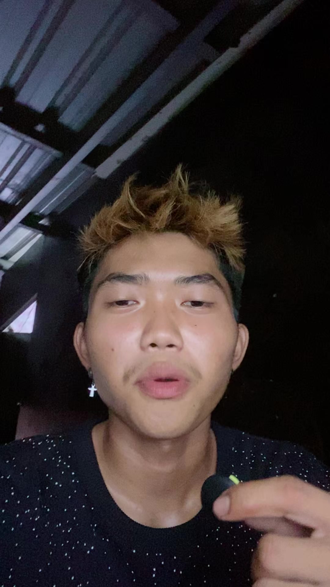 @Ot mean ngai sad✌🏻😂