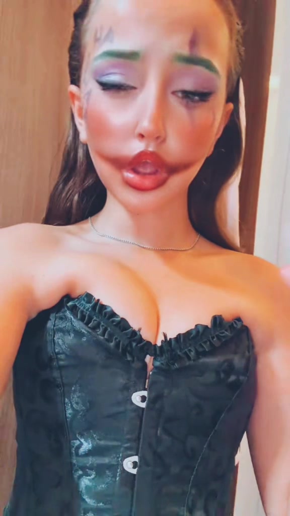 @ℬℯ𝓁𝓁𝒶 𝓂𝒸𝒾𝓃ℯ𝓇𝓃ℯ𝓎💕🍫