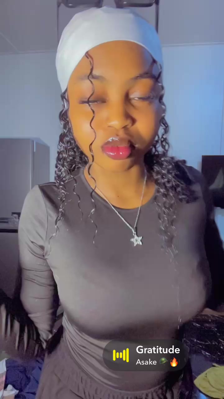 @___adornedbytoks