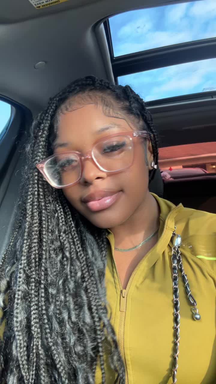 @tyraa.