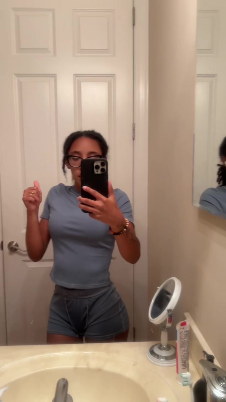 @Ickynikki