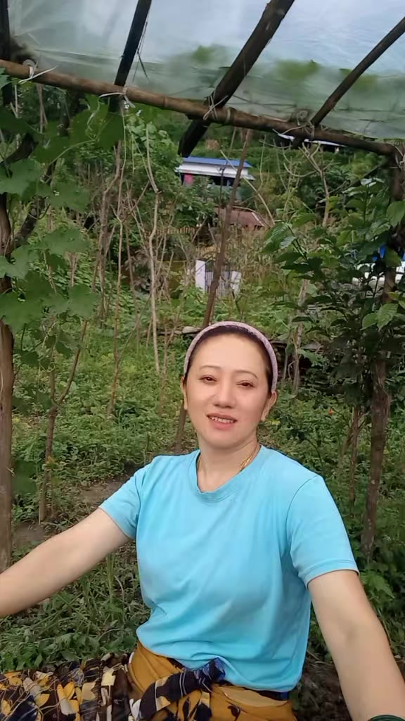 @❣️Crjana 💖 Gurung❣️