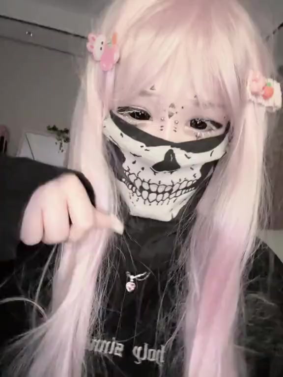 @suckItandee