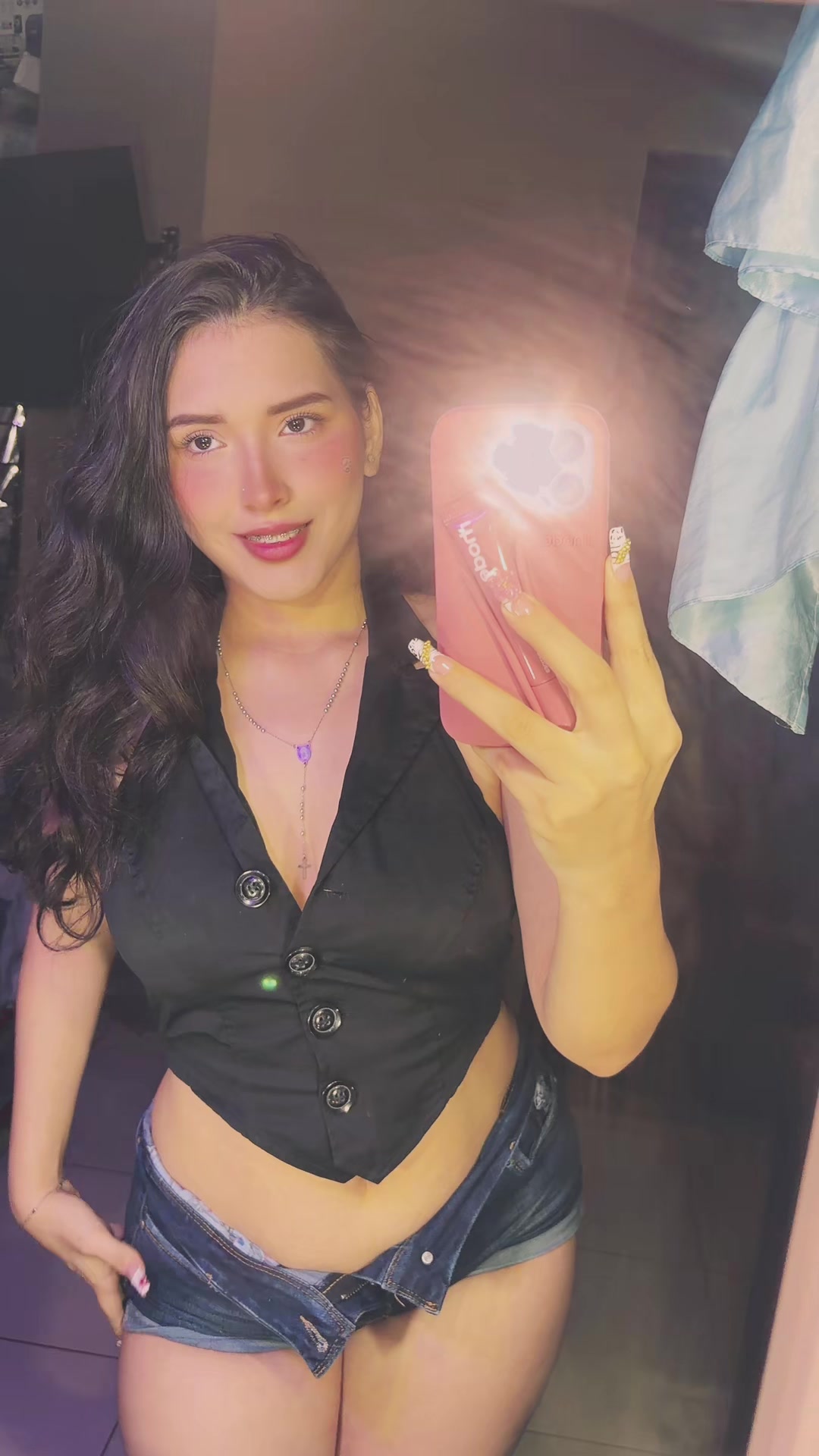 @Laura 🐝