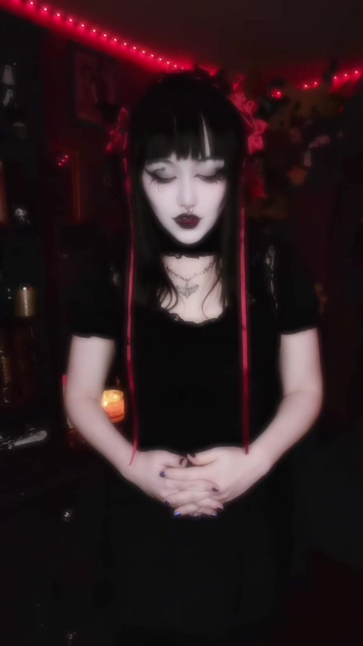 @🦇 𝕳𝖔𝖓𝖊𝖞 𝕭𝖆𝖙 🦇