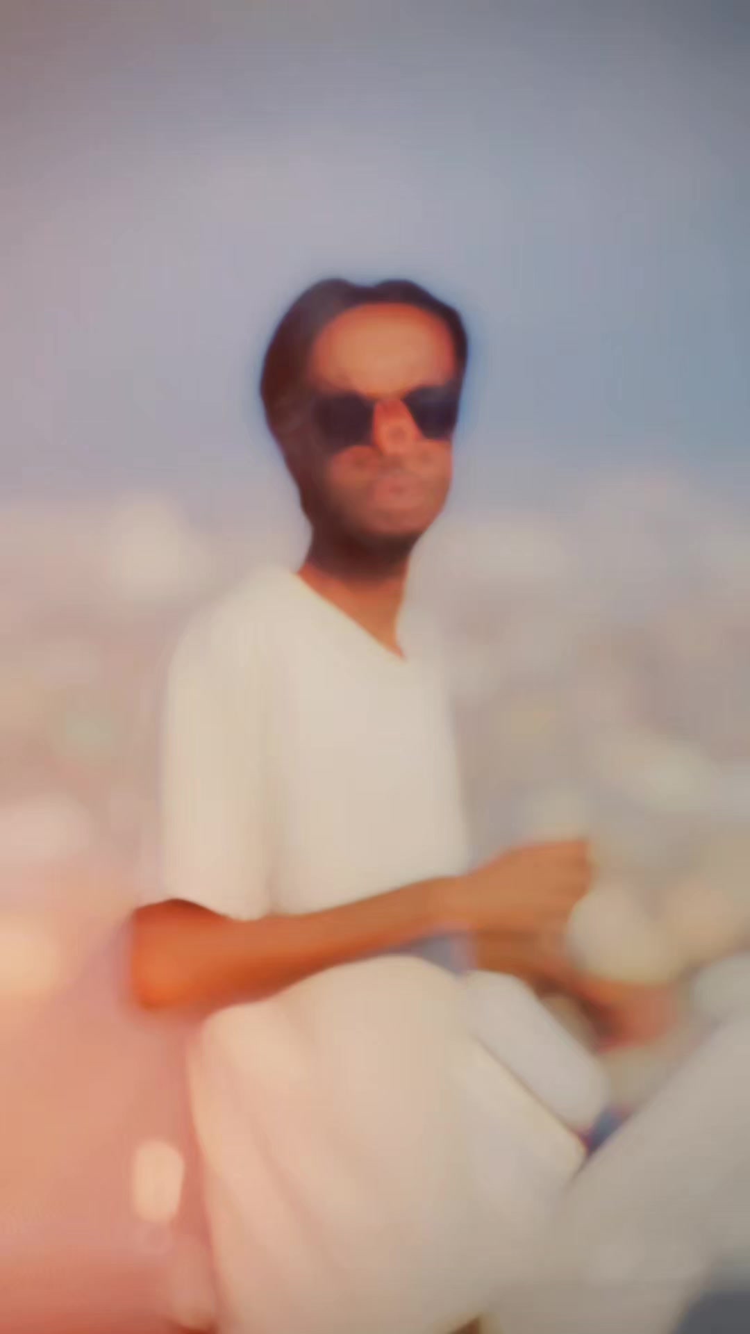 @️