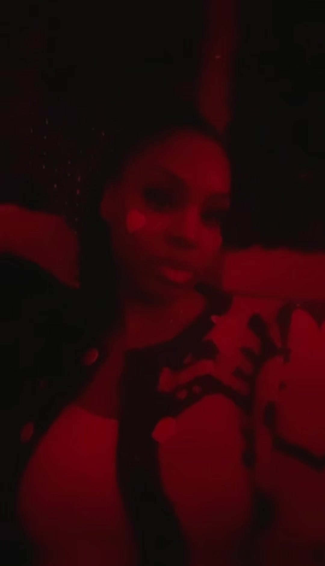 @QueenRae✨